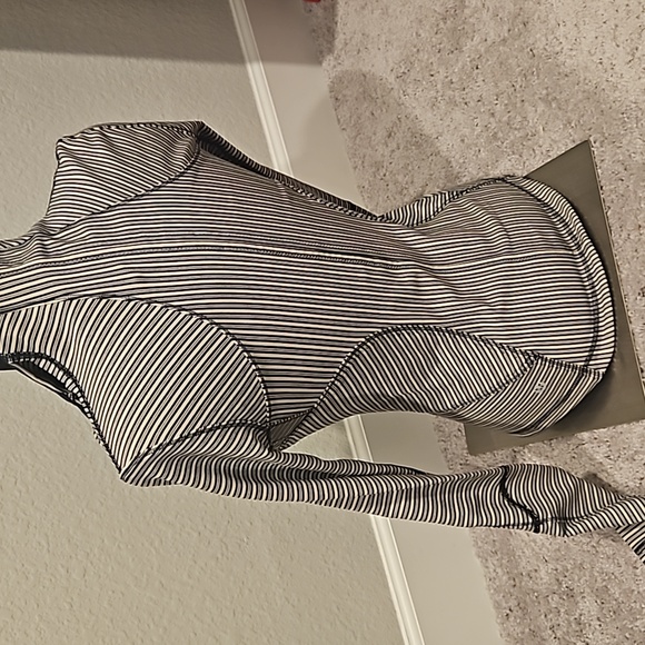 Lululemon Forme Jacket - Picture 8 of 9